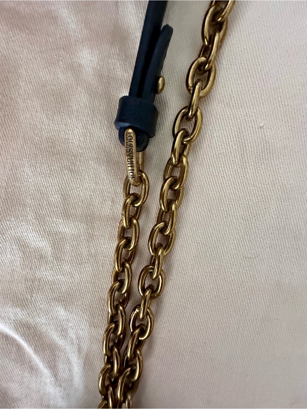 Luxury New Wave Chain Black Quilted Shoulder Bag - Picture 11 of 16